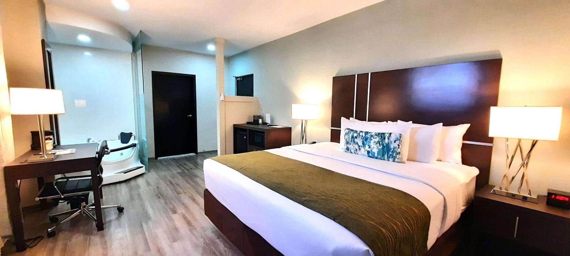 Comfort Inn & Suites Tobago Signal Hill Eksteriør billede